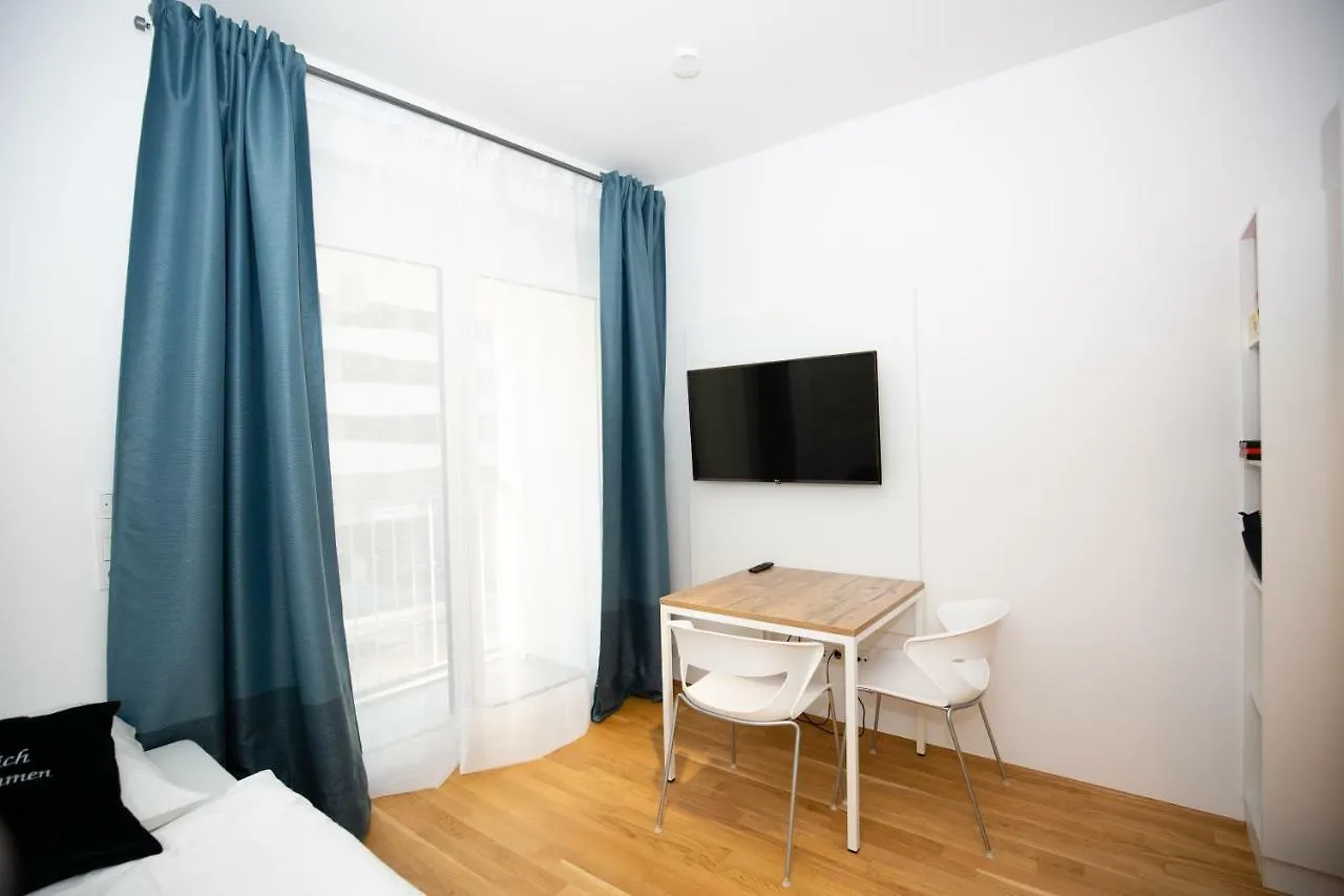 My Room Serviced Apartment-Messe Мюнхен 0*,